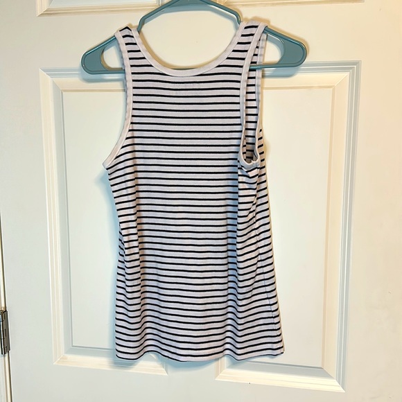 Size large - Picture 2 of 2